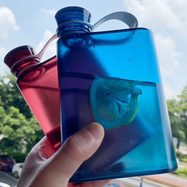 Outdoor Travel Portable Clear Colours Cute Flat Silicone Plastic Drinking Water Bottle with Lid Handle