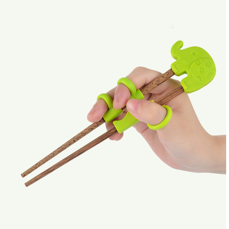 Cartoon Animal Reusable Bamboo Wooden Baby Children Learn Training Chopsticks Helper For Kids Beginners