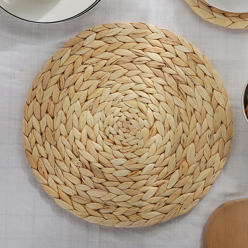 Wholesale 4 To 15 Inches Round Water Hyacinth Woven Natural Straw Placemats