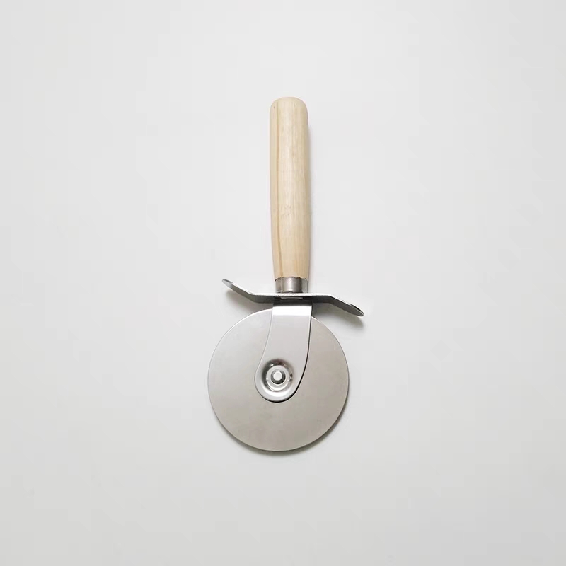 Wholesale wood stainless steel wheel blade cheese slicer pizza cutter with wooden handle